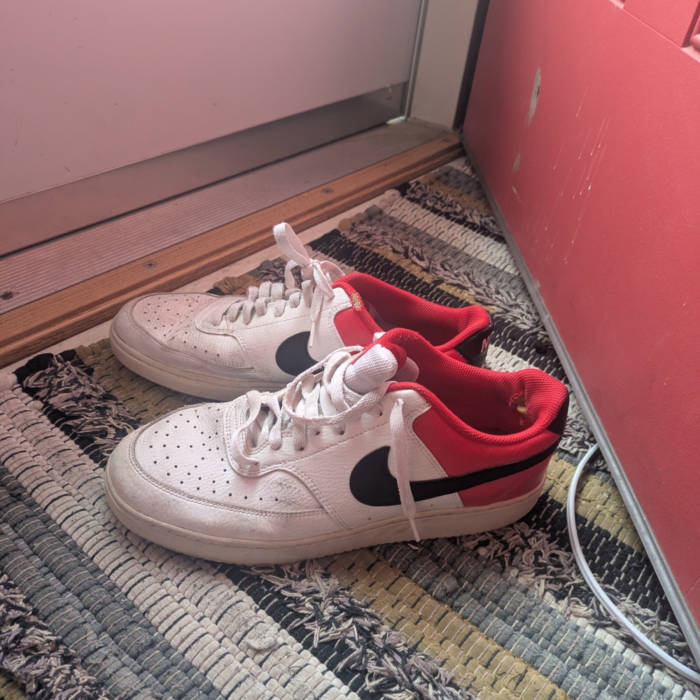 Nike White and Red Sneakers